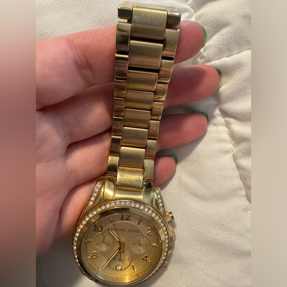 Michael Kors Golden Runway Women’s Watch - Picture 9 of 11